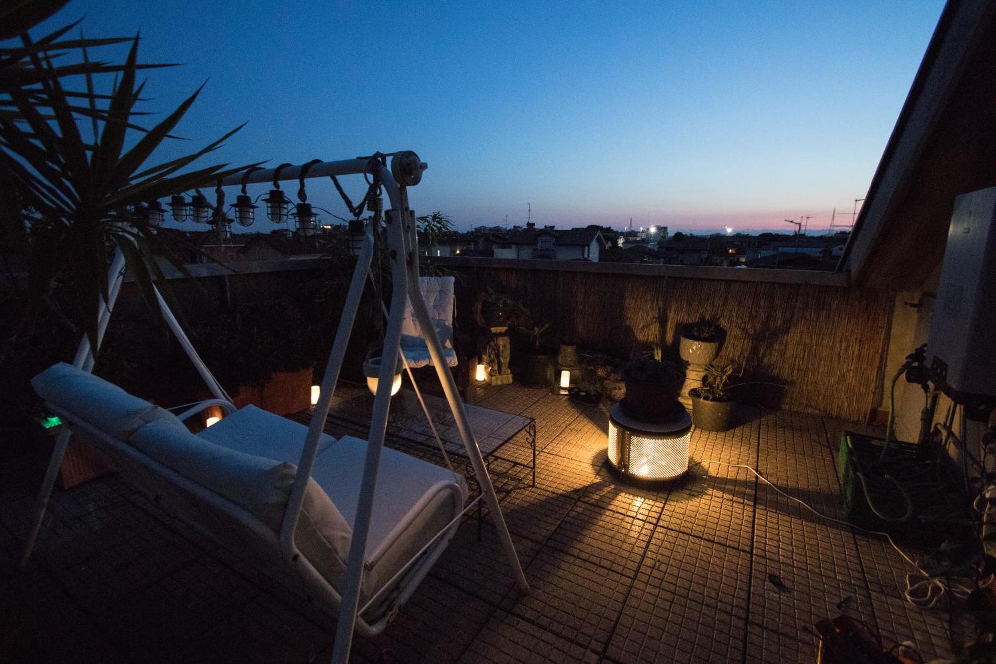 The Little Penthouse Apartment Seregno Bagian luar foto