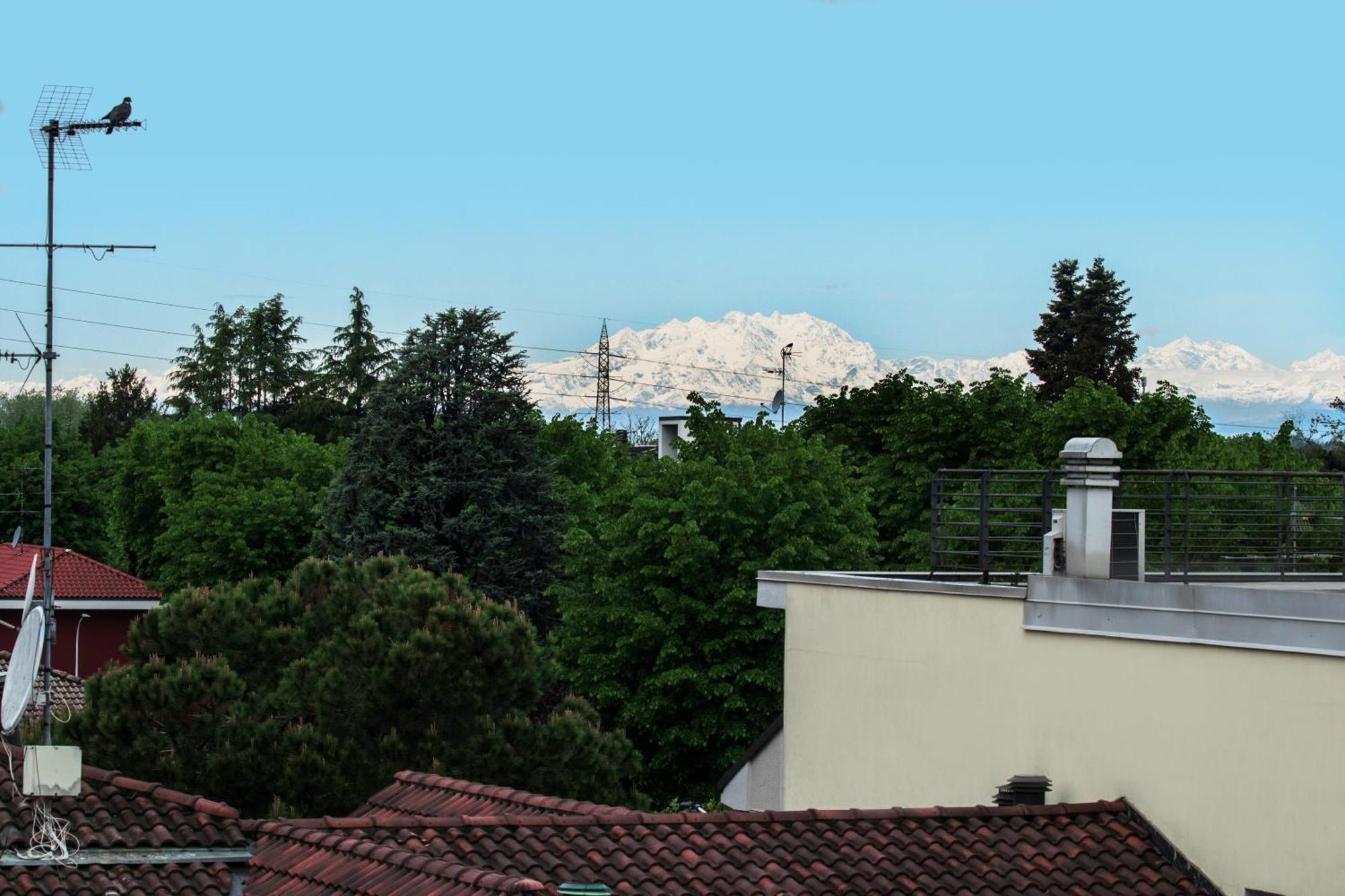 The Little Penthouse Apartment Seregno Bagian luar foto