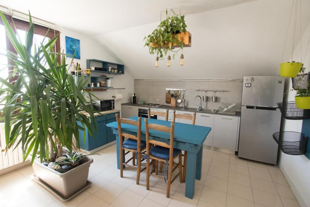 The Little Penthouse Apartment Seregno Bagian luar foto